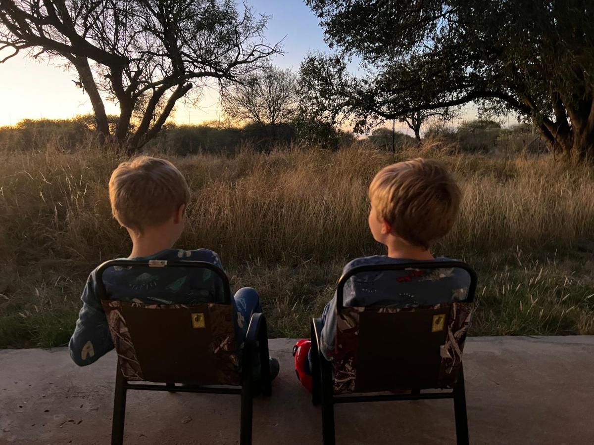 Simba Safaris African Pride Exotic Lodge Lephalale Exteriör bild