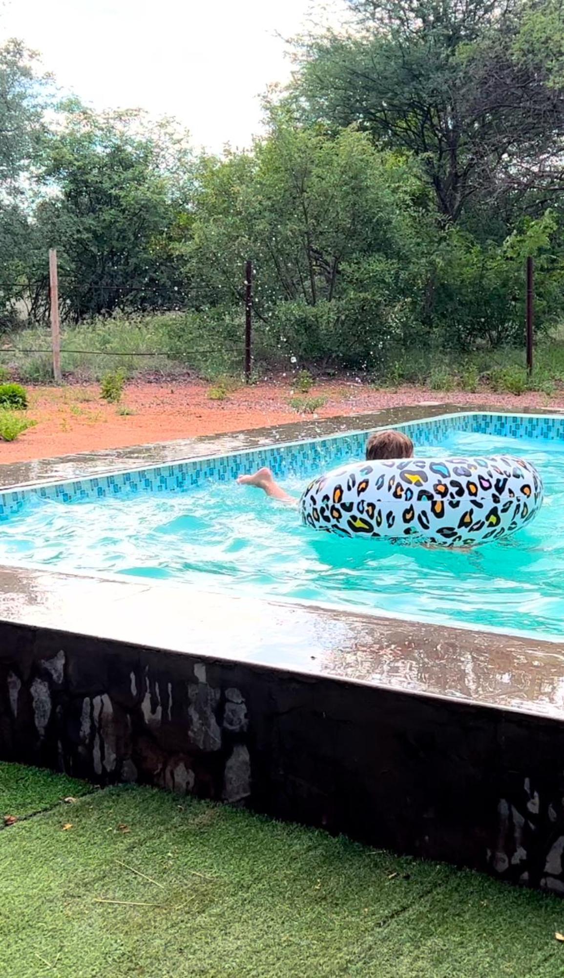 Simba Safaris African Pride Exotic Lodge Lephalale Exteriör bild