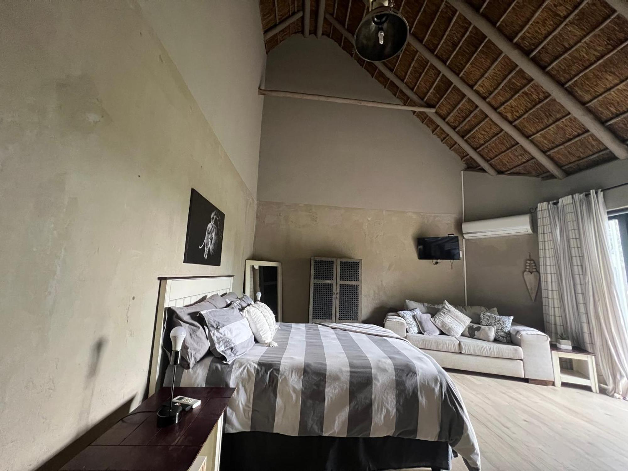 Simba Safaris African Pride Exotic Lodge Lephalale Exteriör bild